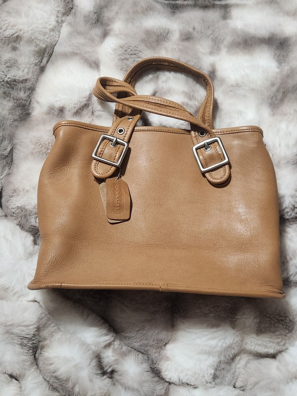 Vintage Coach Leather Handbag Beautiful Condition In Tan